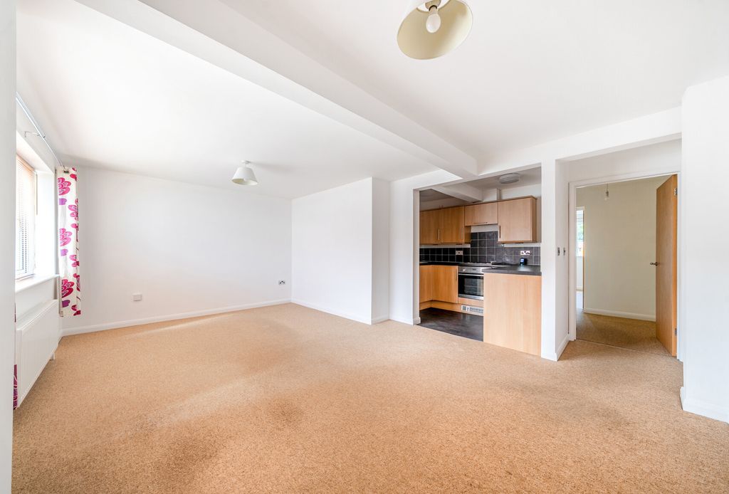 Property photo 3 of 19 1354336-7-68c7Ef9...