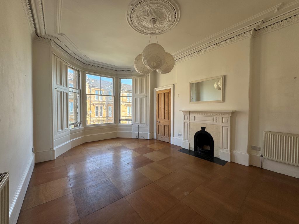 Property photo 1 of 6 Living Room