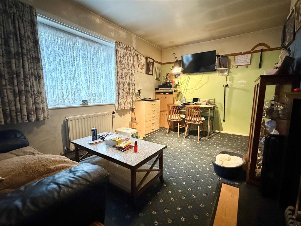 Property photo 3 of 7 Lounge 1.Jpg