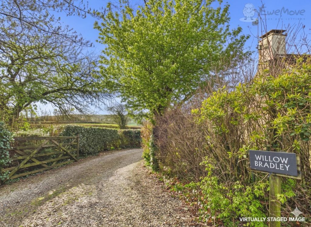 Property photo 3 of 23 Ewemove Tiverton - Willow Bradley