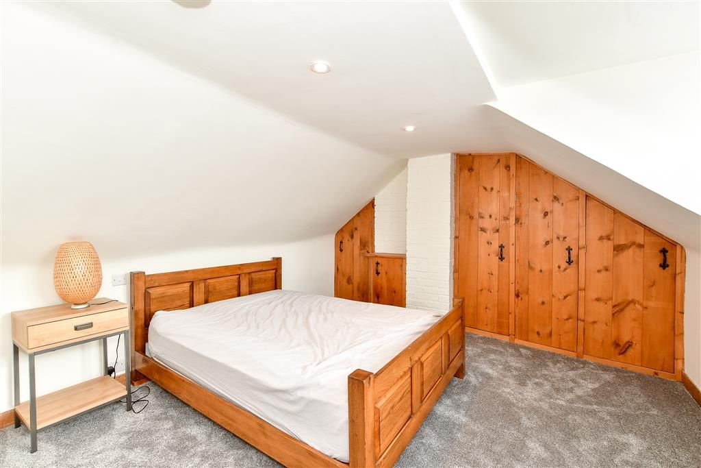Property photo 3 of 10 Bedroom 2