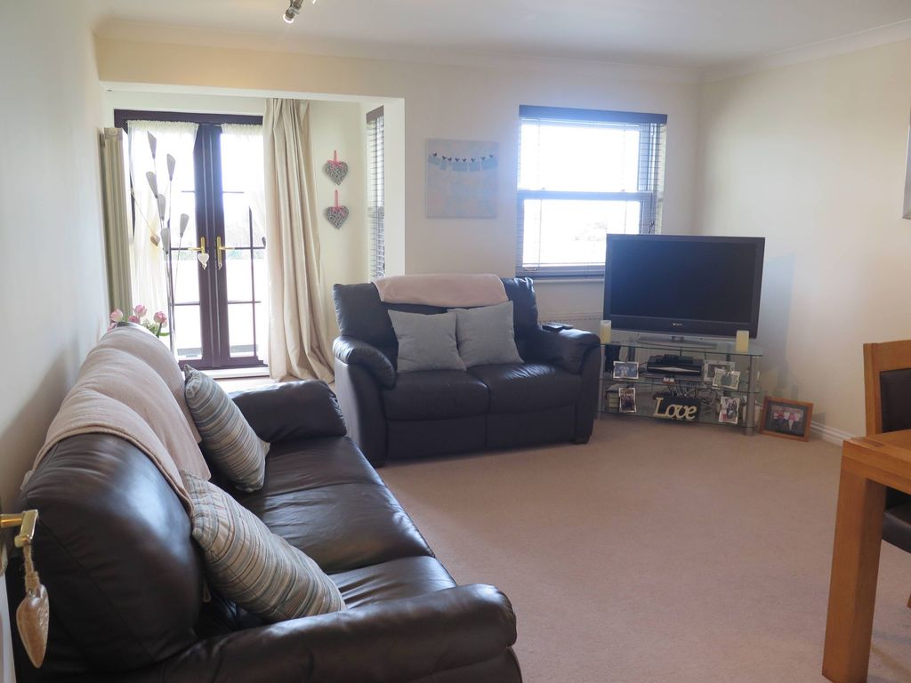 Property photo 3 of 8