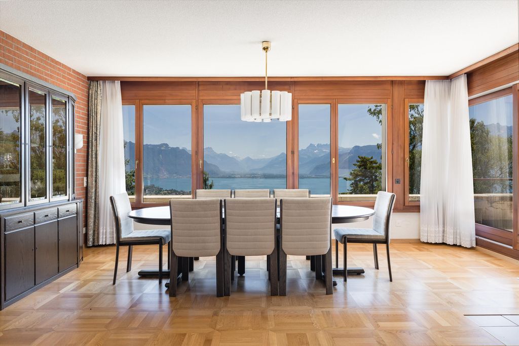 Property photo 3 of 25 Image