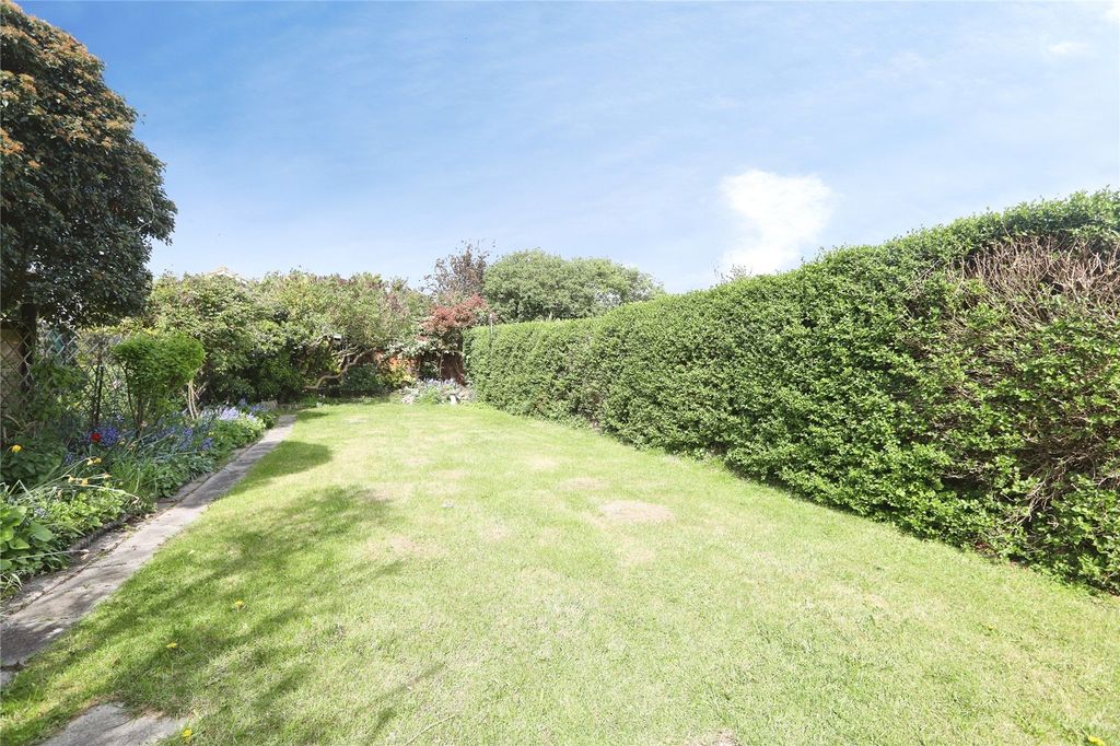 Property photo 2 of 12 Picture No. 35