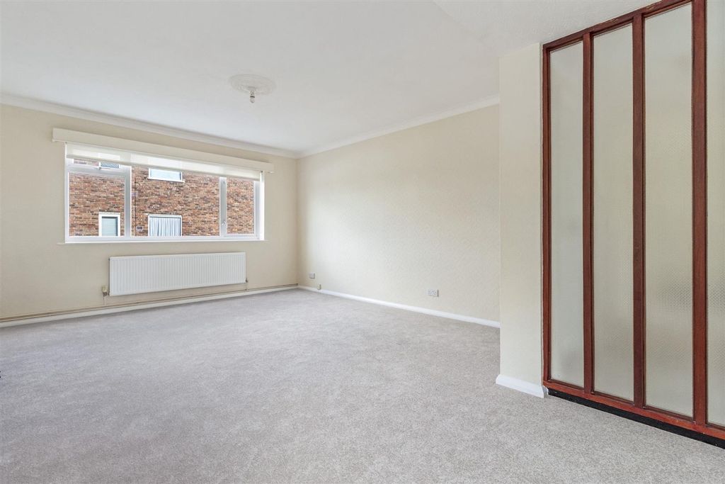 Property photo 3 of 14 Marlborough House, 2_012.Jpg