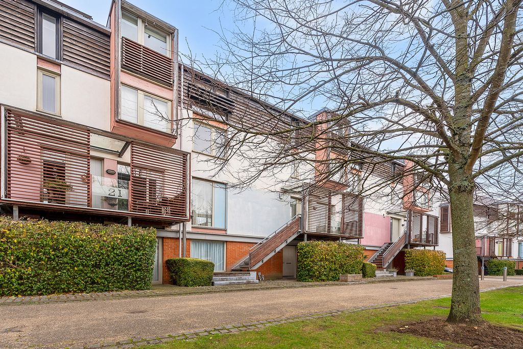 Property photo 2 of 21