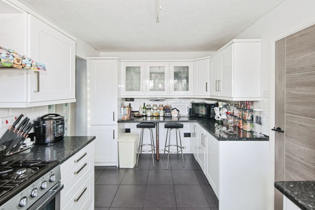 Property photo 2 of 20 Pbox-Img.Jpg