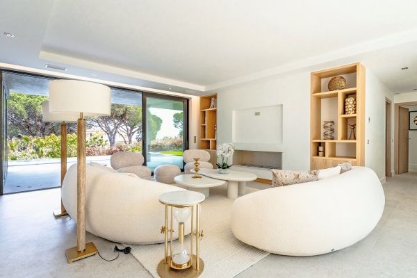 Property photo 2 of 3