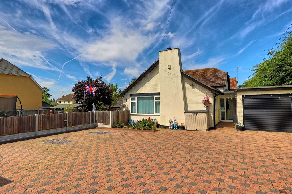 Property photo 2 of 48