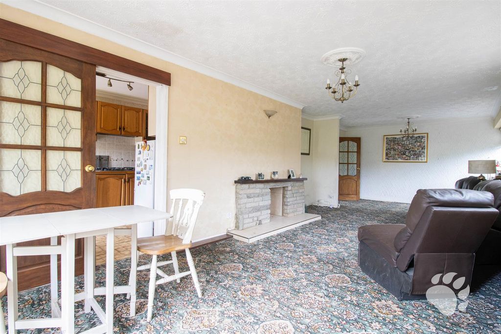 Property photo 2 of 25 Lounge/Diner