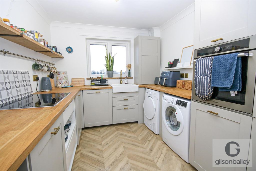 Property photo 2 of 9 9-Img_1101.Jpg