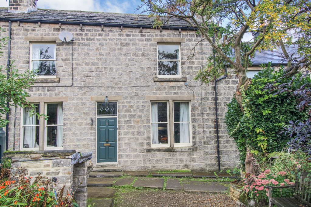 Property photo 1 of 18 External
