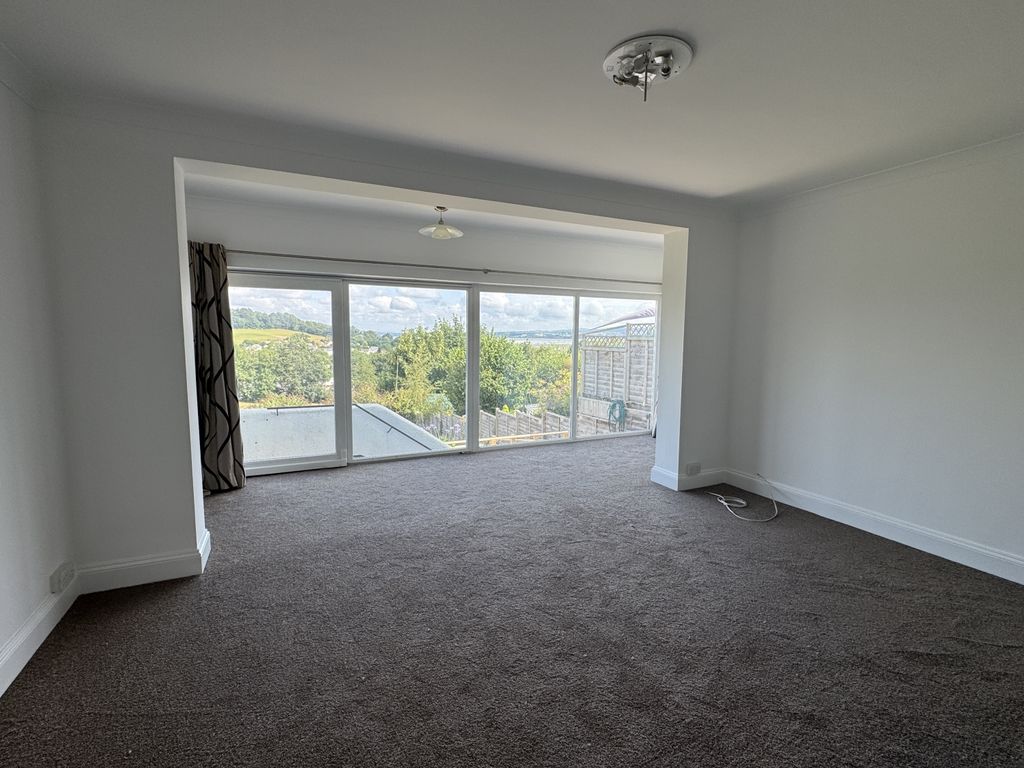 Property photo 3 of 20 Img_2081