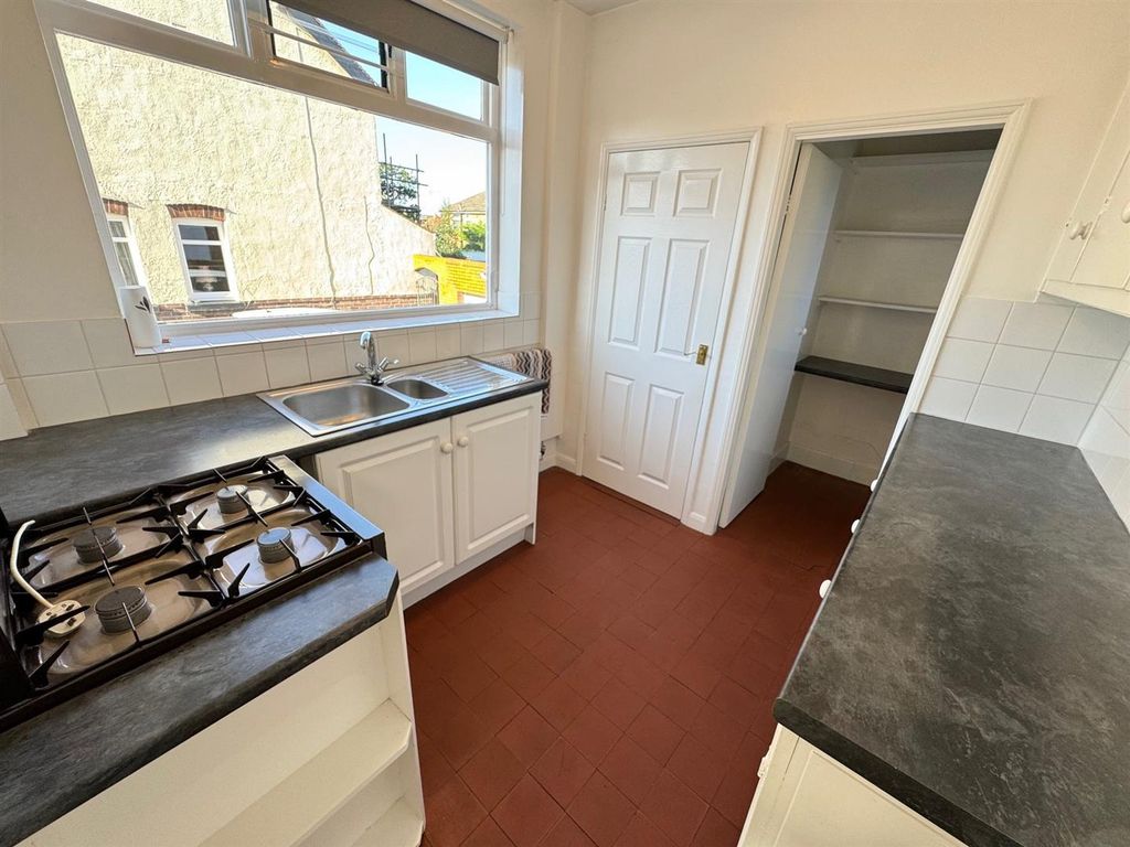 Property photo 3 of 15 Kitchen.Jpg