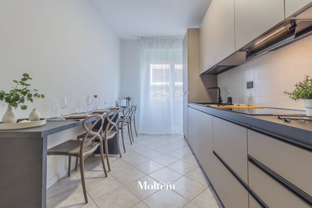 Property photo 1 of 36