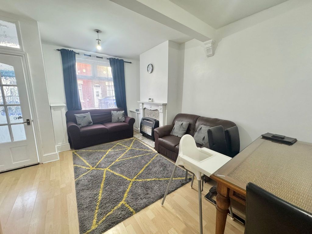 Property photo 2 of 8