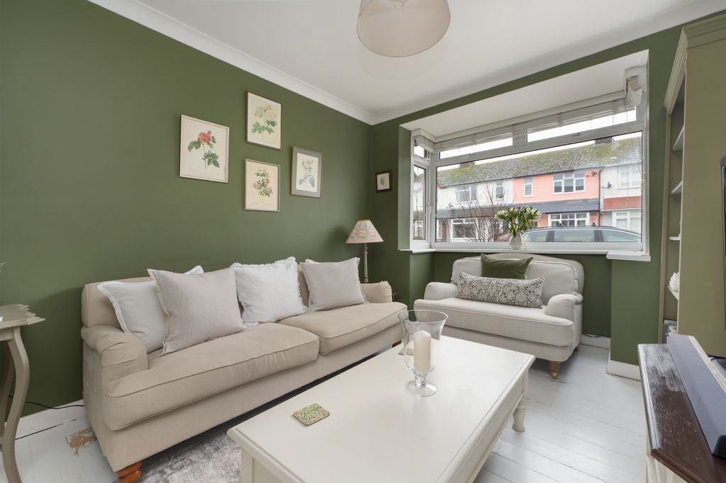 Property photo 2 of 13 Sitting Room