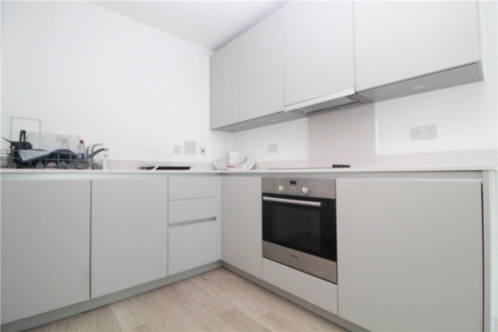 Property photo 3 of 10 Kitchen