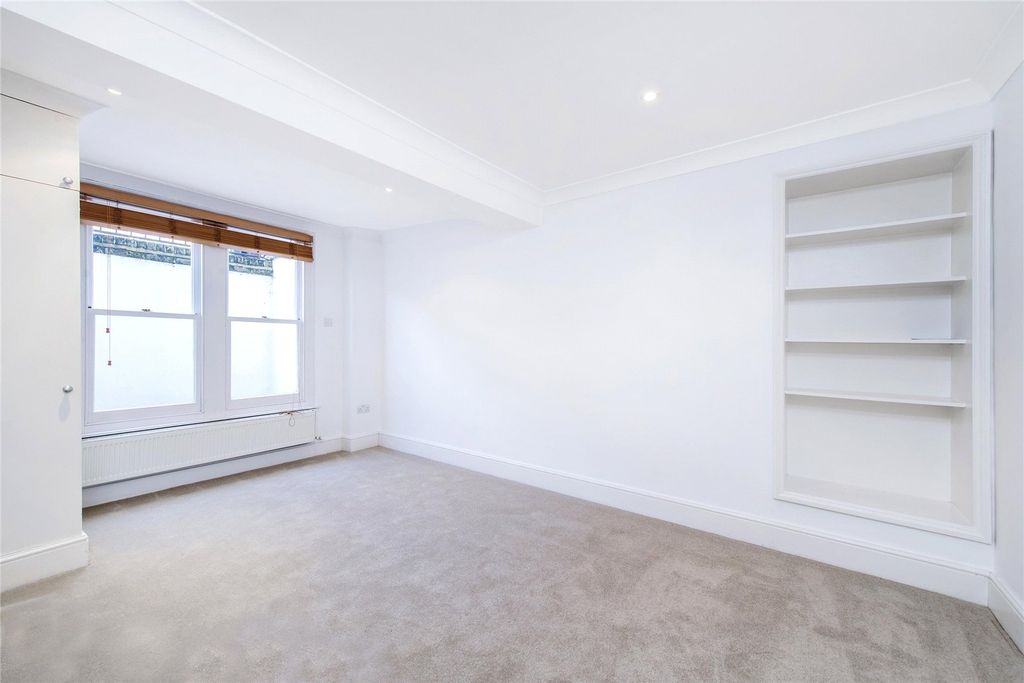 Property photo 3 of 10 Picture No. 07