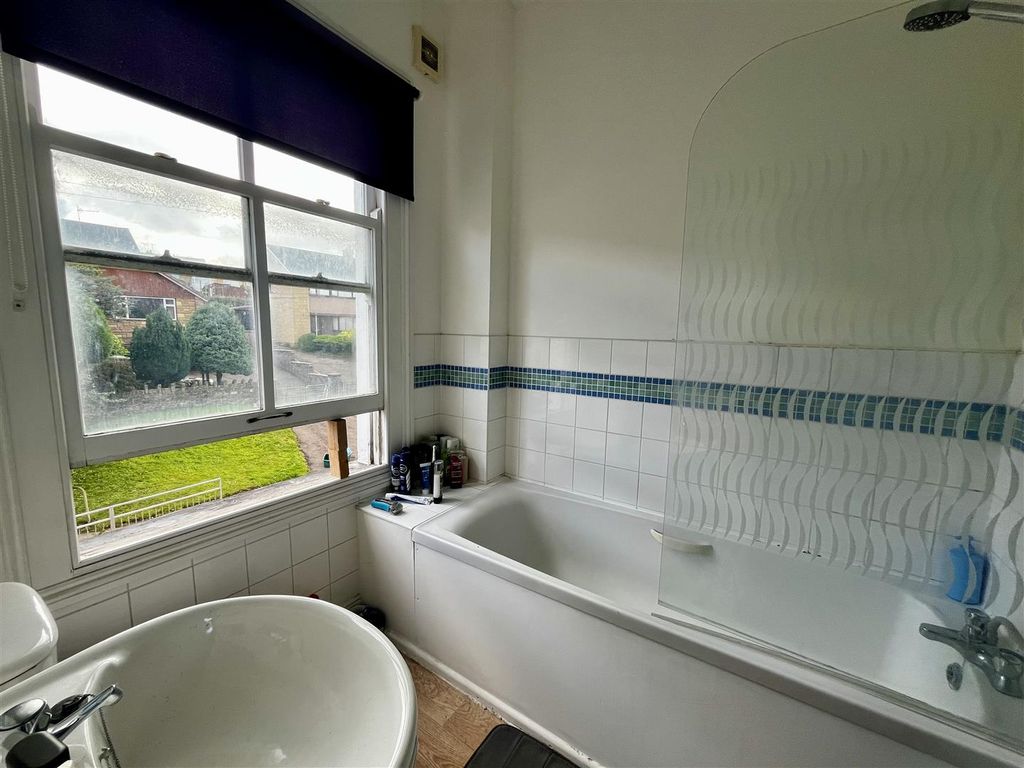 Property photo 2 of 6