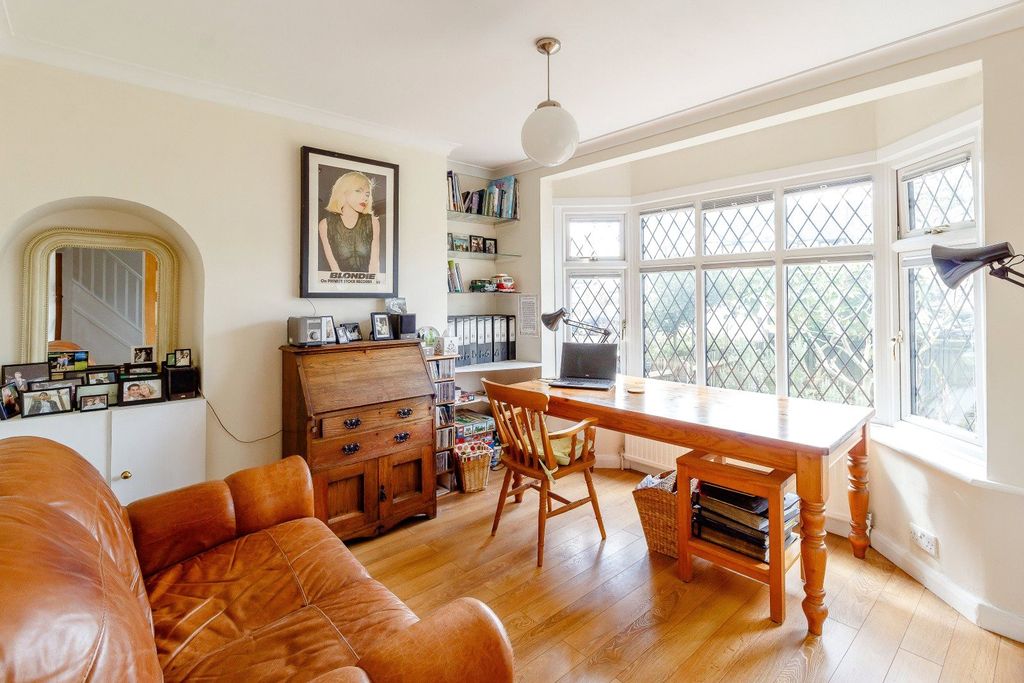 Property photo 2 of 18 Reception Room