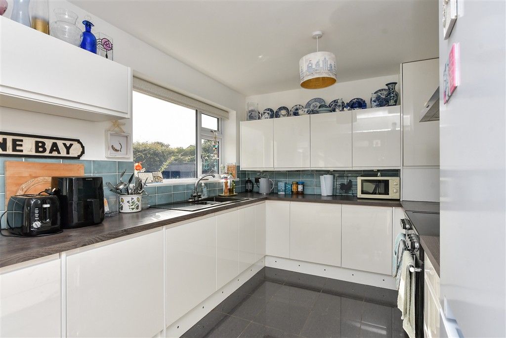 Property photo 2 of 12 Kitchen