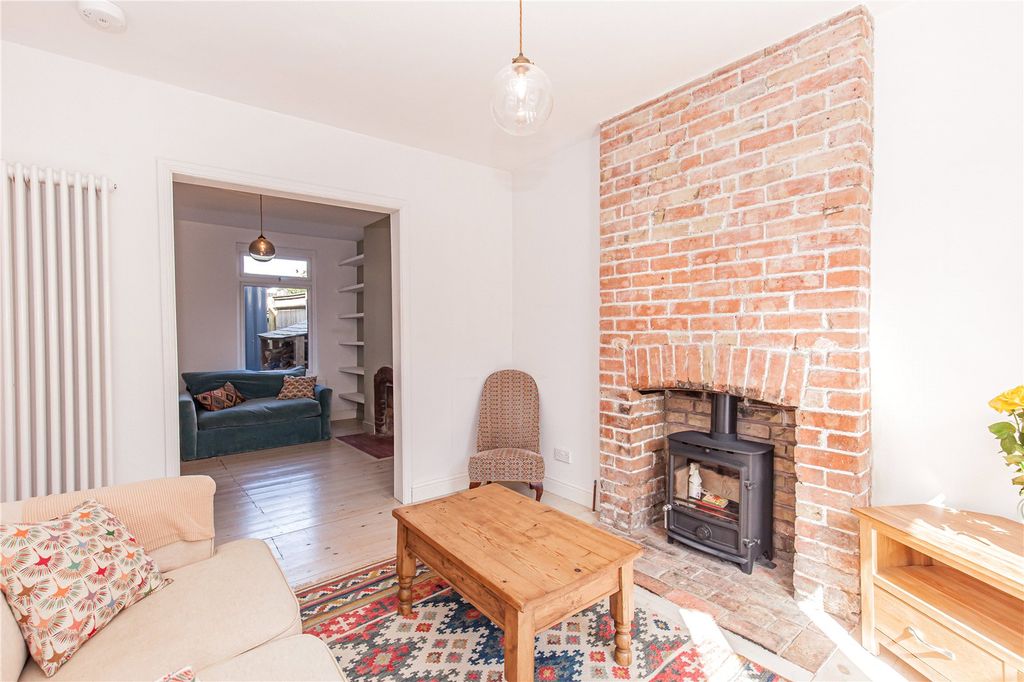 Property photo 2 of 10 Living Room