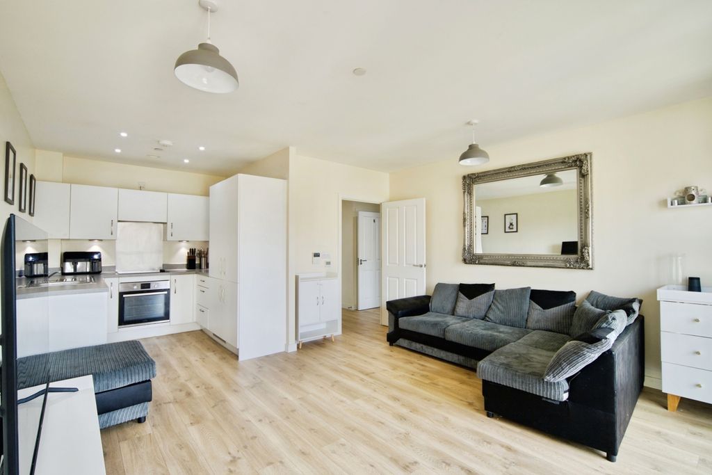 Property photo 1 of 20 Pbox-Img.Jpg