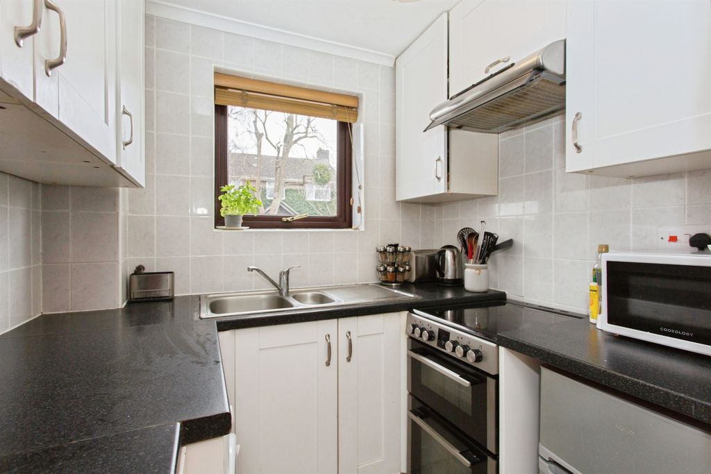 Property photo 3 of 10