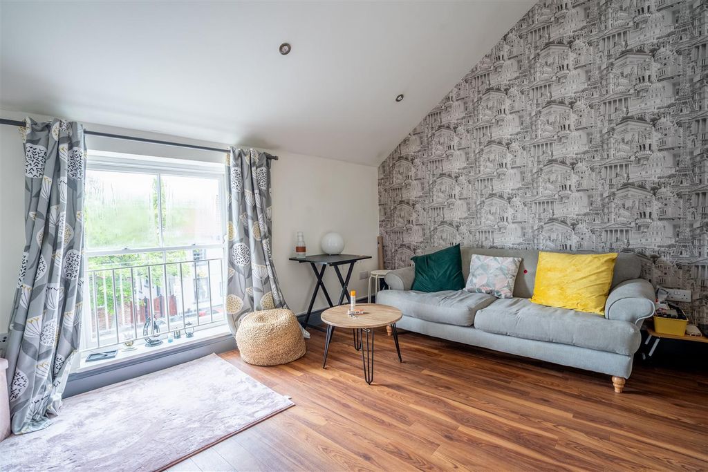 Property photo 3 of 11 Rc-8.Jpg