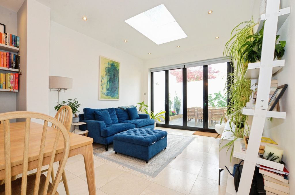 Property photo 2 of 12 Open Plan Living