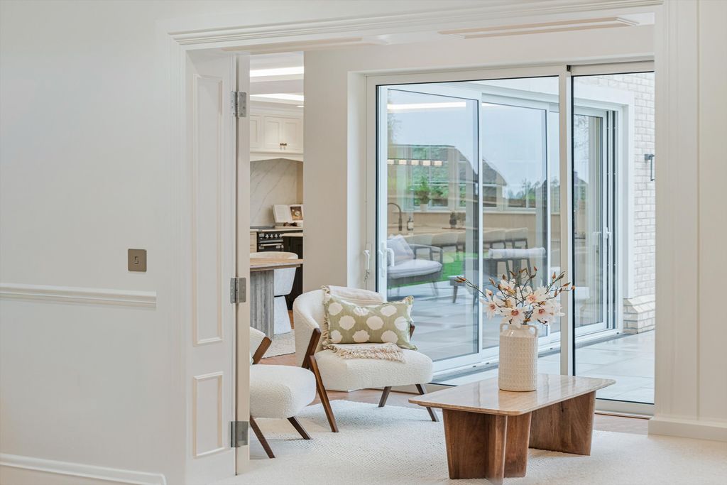 Property photo 3 of 23 Image