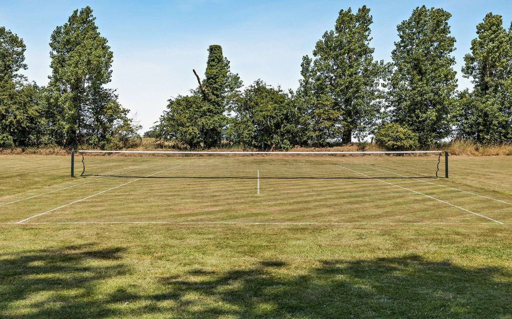 Property photo 3 of 22 Grounds