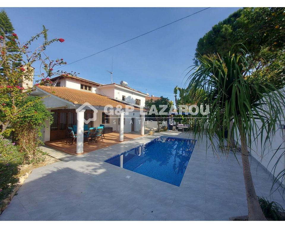 Property photo 1 of 25
