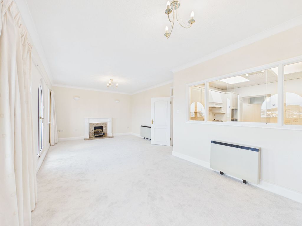 Property photo 3 of 23