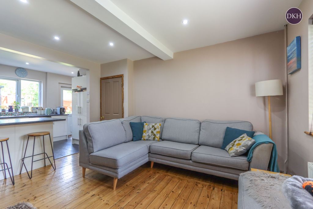 Property photo 2 of 17 Photo 04