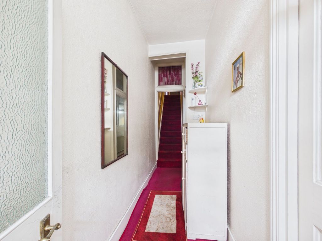Property photo 2 of 36