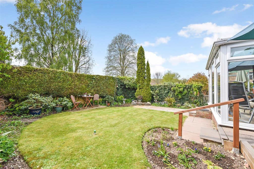 Property photo 3 of 28 Ph3_3534997.Jpg