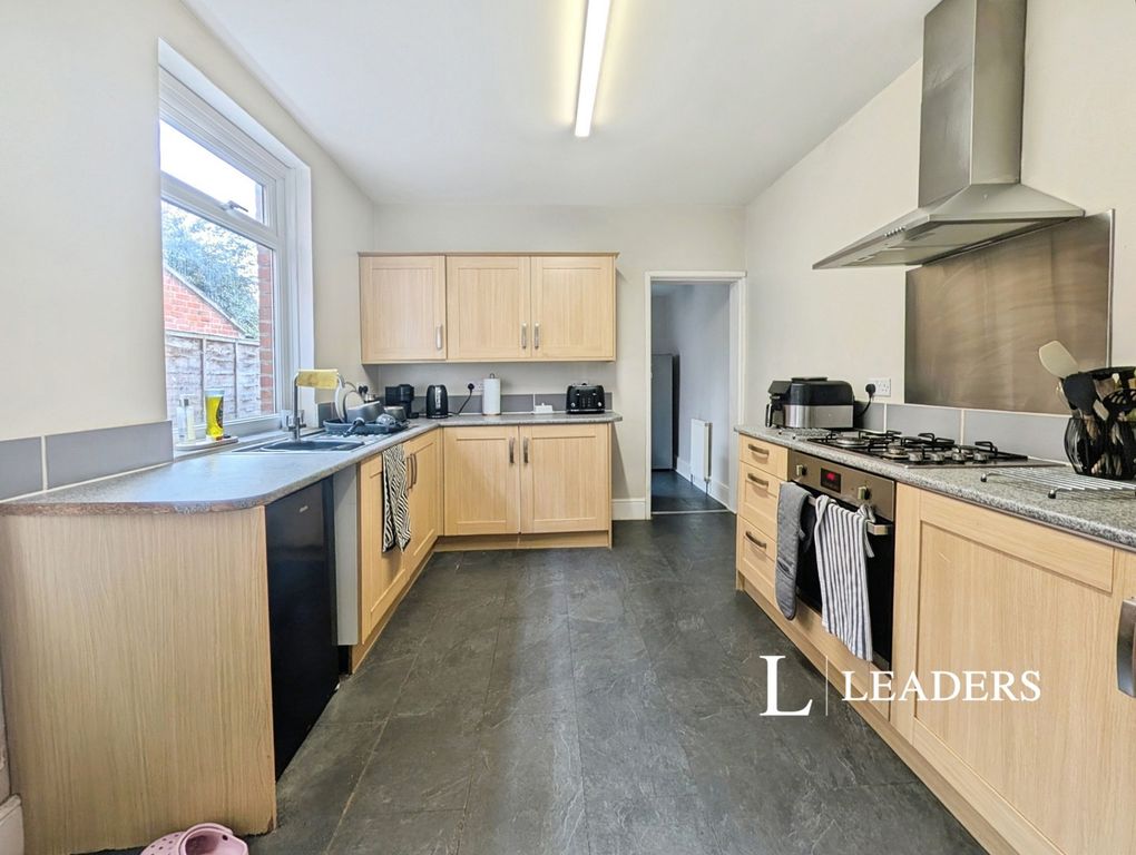 Property photo 3 of 14 Pbox-Img.Jpg