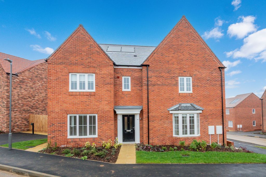 Property photo 2 of 17 Photo