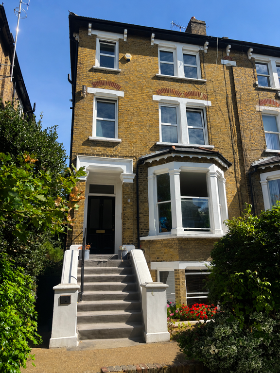 Property photo 1 of 6