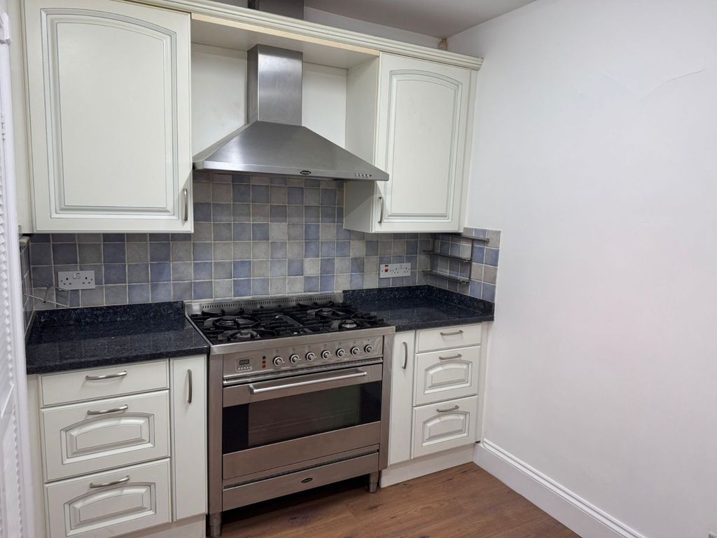 Property photo 3 of 10 Picture No. 08