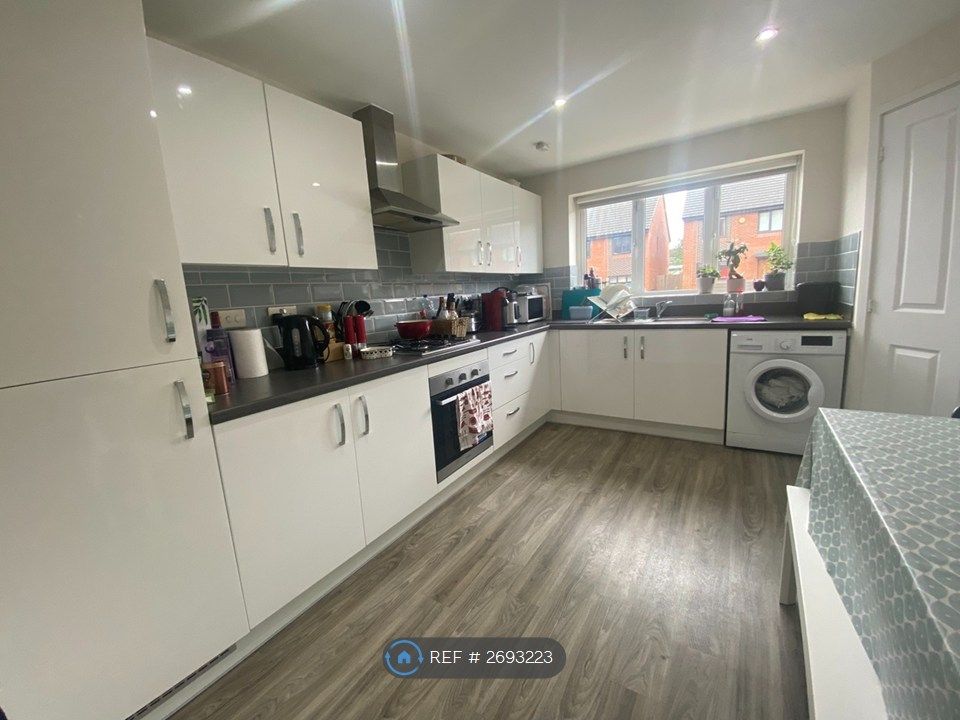 Property photo 2 of 8