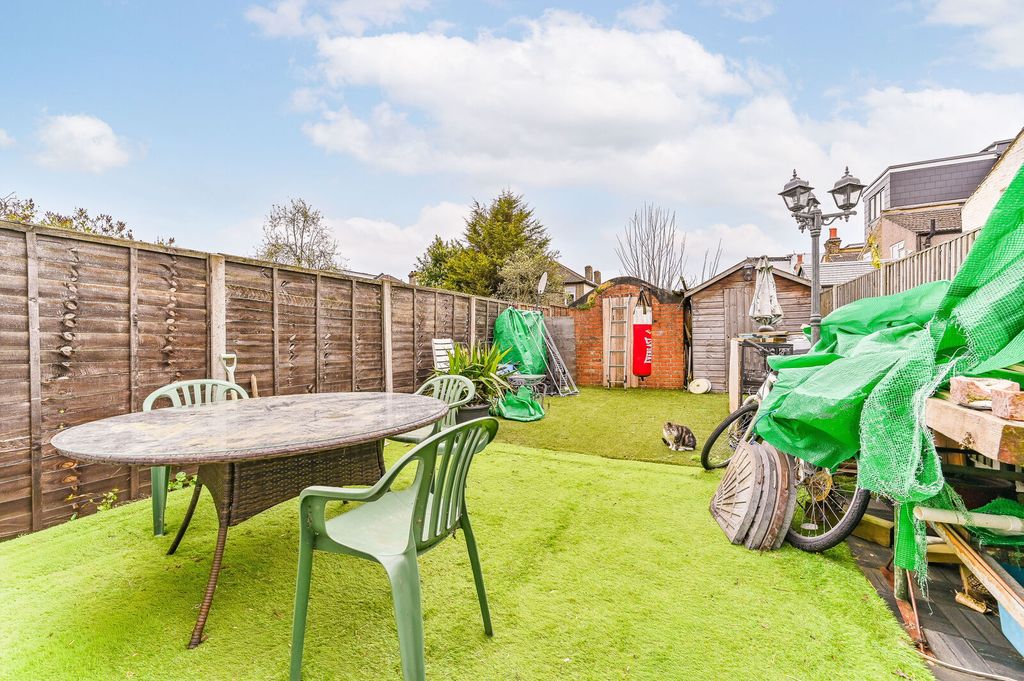 Property photo 2 of 10
