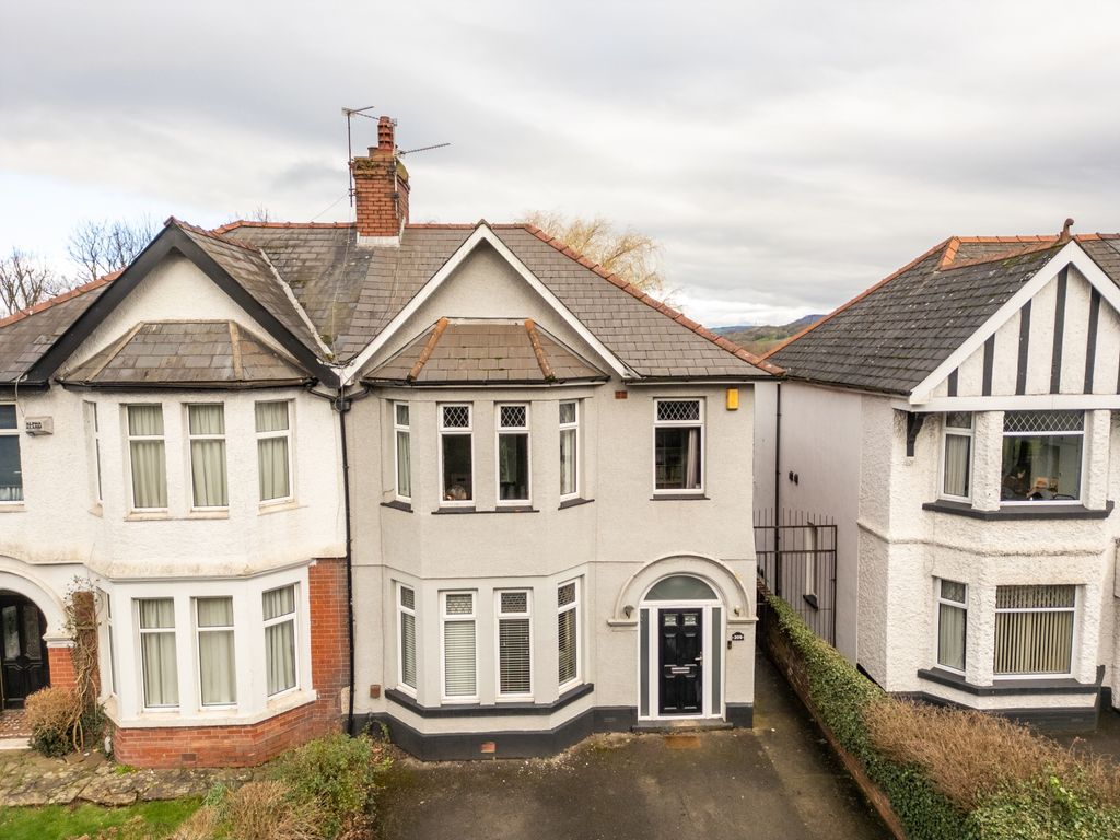 Property photo 1 of 18 Christchurch Road-4