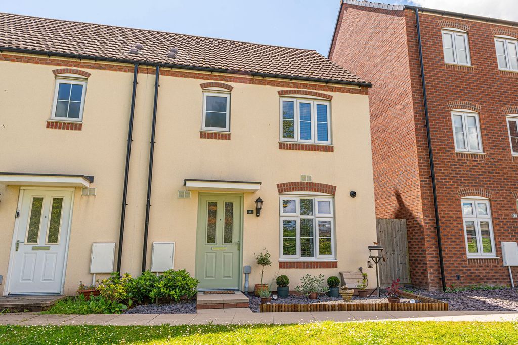 Property photo 1 of 33