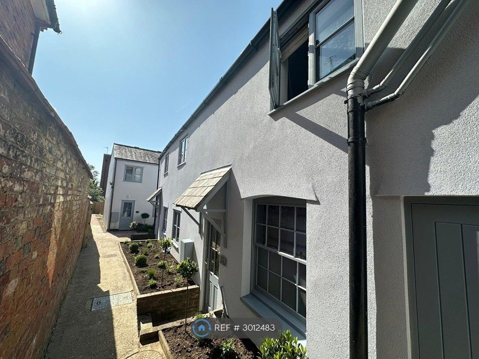 Property photo 1 of 3
