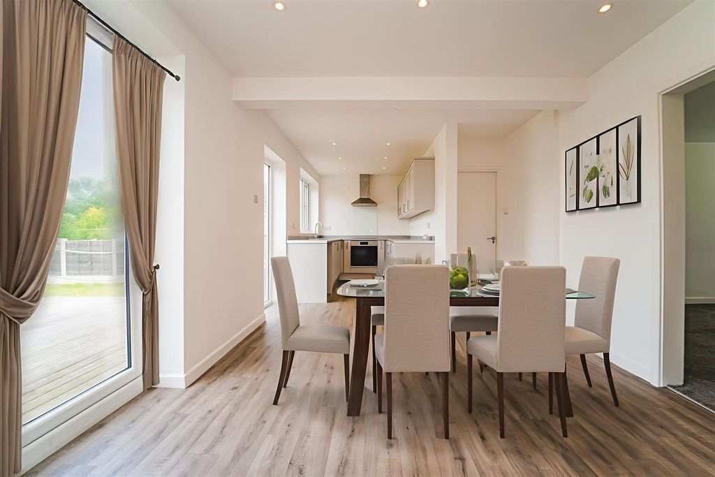 Property photo 3 of 42 Dsc05298 - Dining Room - Standard - 1.Jpg