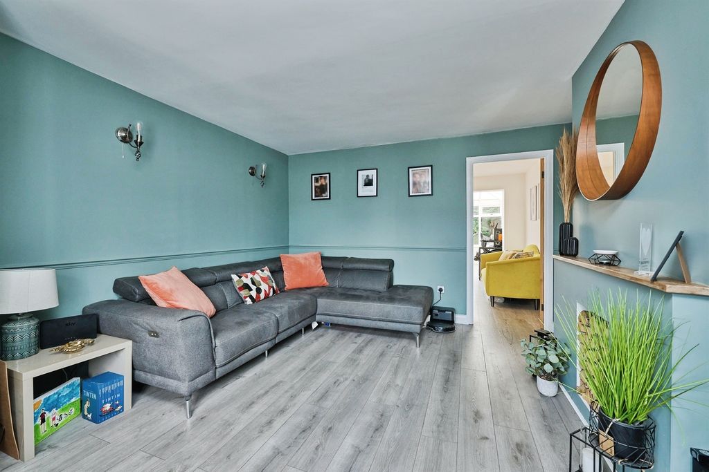 Property photo 2 of 14