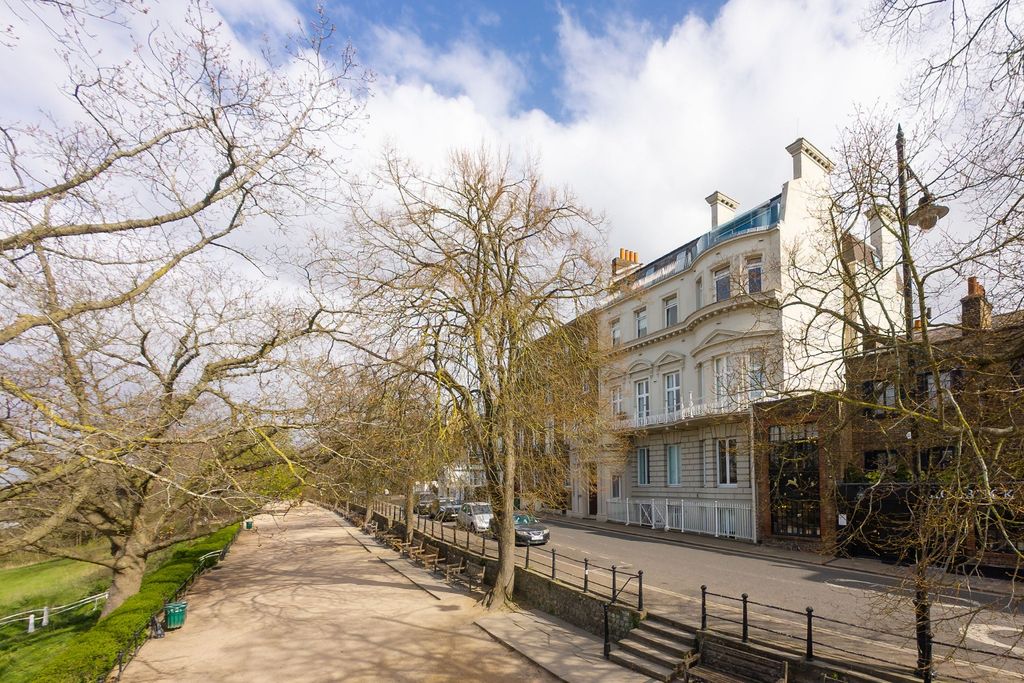 Property photo 1 of 14 5039900